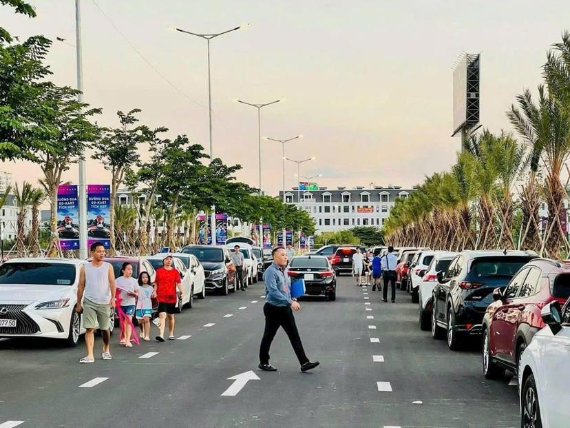 Bán Gấp Đất Mặt tiền đường 7 Nam Rạch Chiếc Đối Diện Công Viên, Giáp với The GloBai City an phú Q2. Tp Thủ Đức