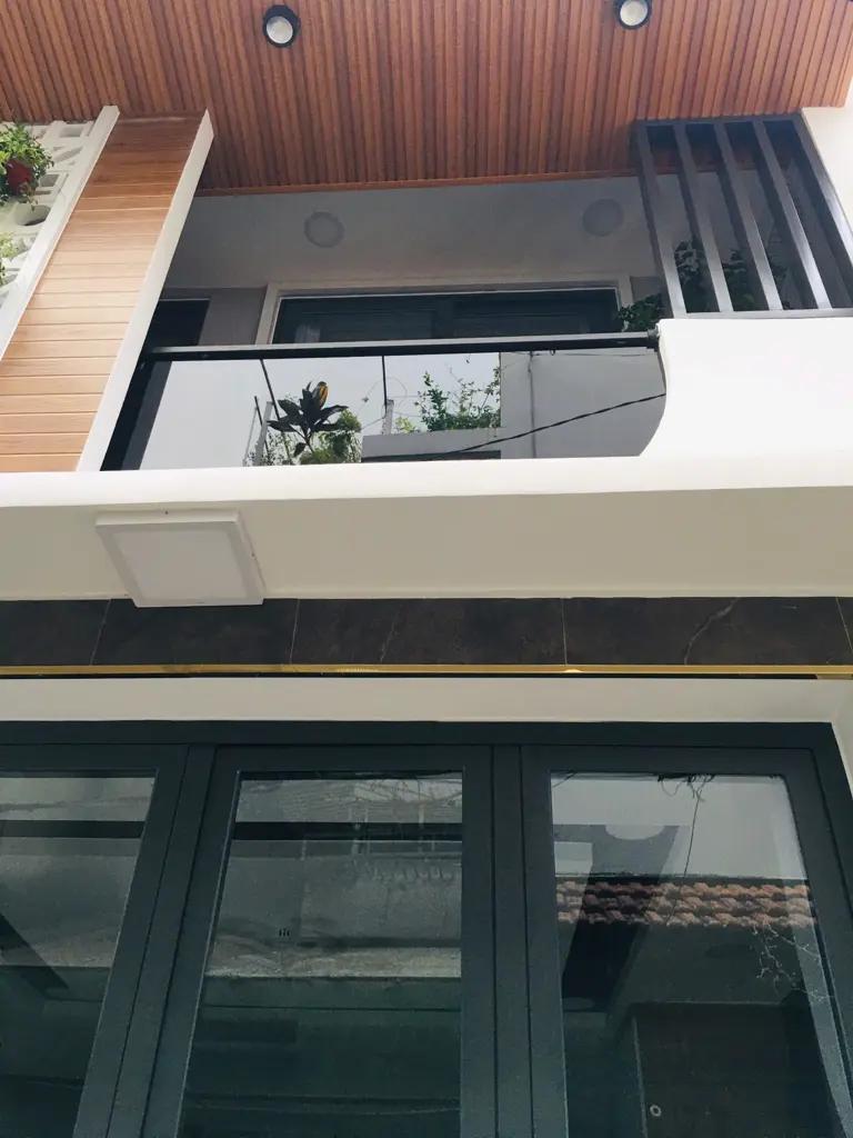 BÁN NHÀ PHAN XÍCH LONG, PHÚ NHUẬN 90M2- HẺM 3M - MỚI XÂY - FULL NỘI THẤT - DỌN VÀO Ở NGAY. CHỈ 5.9 TỶ.