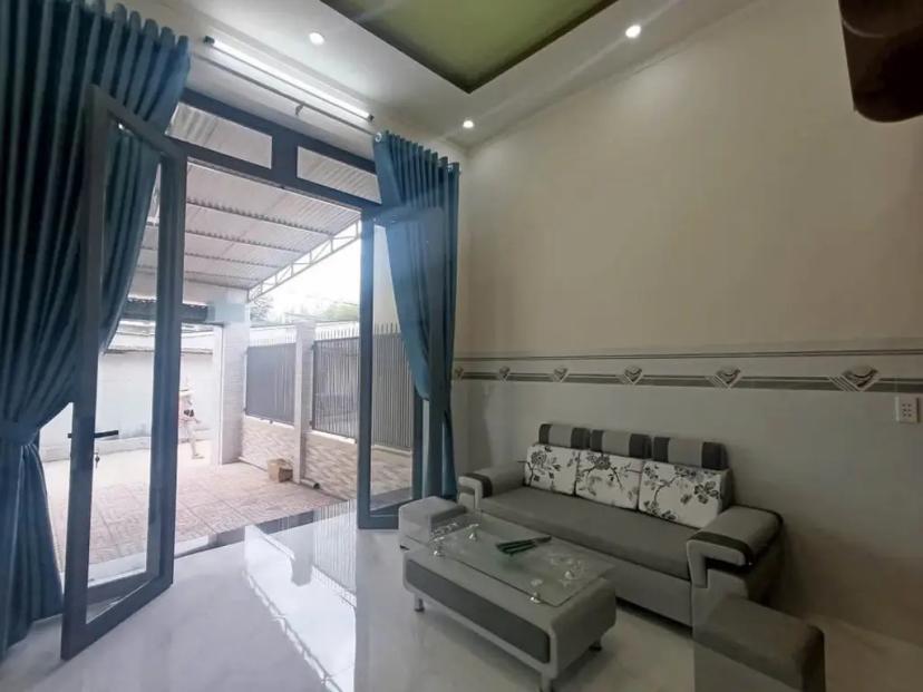 Cần bán căn nhà mới Hoàn Thiện - Hẻm chính đường CMT8, Tp. Tây Ninh