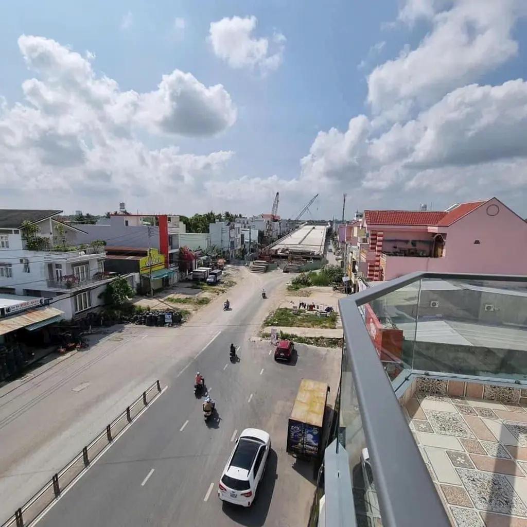 Main-Nhà 3 lầu giá tốt mặt tiền Trần Hoàng Na, Cần Thơ-1