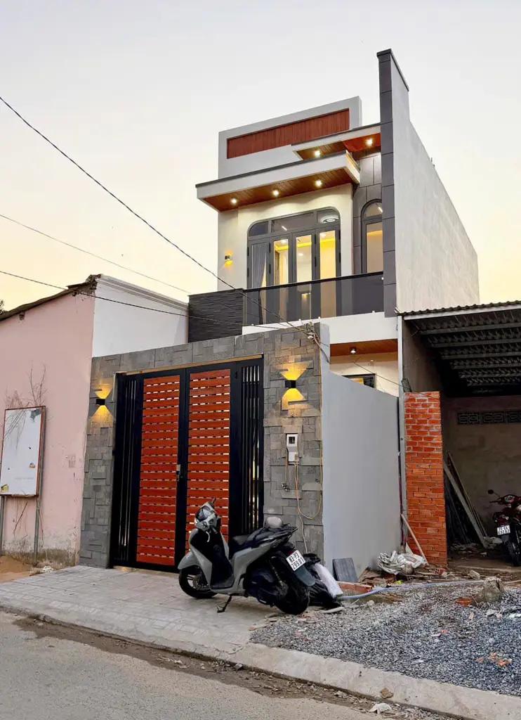 BÁN NHÀ MỚI XÂY 1 TRỆT 1 LẦU (CÓ SÂN ĐẬU ÔTÔ) - FULL NỘI THẤT - TRỤC CHÍNH HẺM 577 ĐƯỜNG 30/4 - THÀNH PHỐ CẦN THƠ