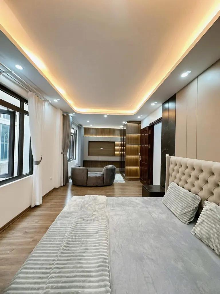 Main-Lỗ chứng khoán 4 tỷ rưỡi cần bán gấp căn nhà trung tâm Long Biên-3