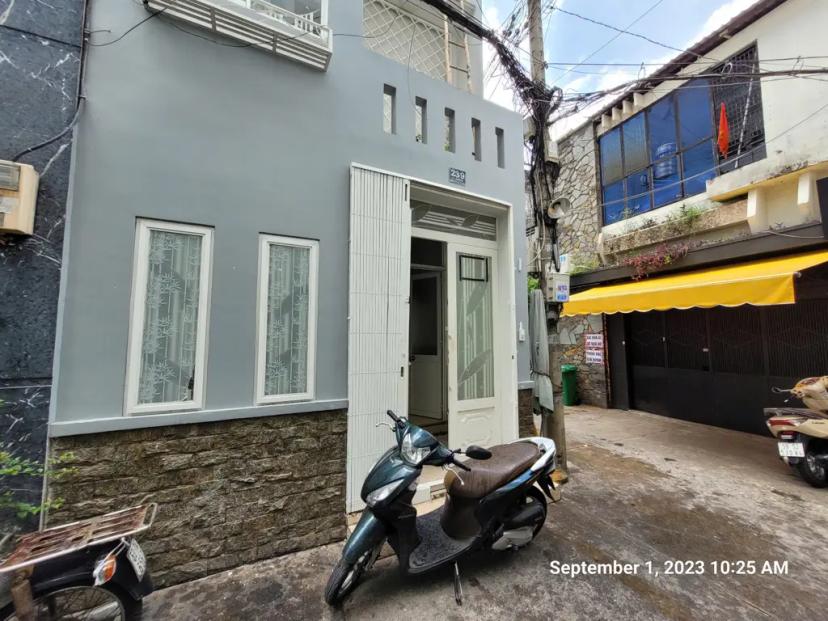 Cho thuê nhà căn góc hai mặt tiền