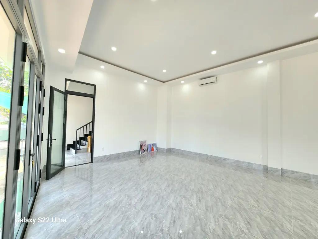 Main-Nhà mới 100% cho thuê lâu dài phù hợp mở văn phòng kinh doanh buôn bán-0