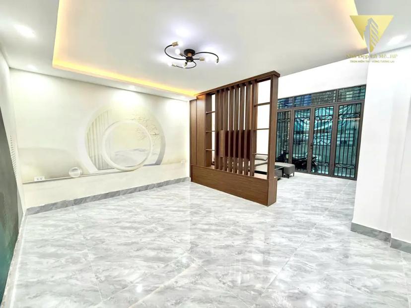 Nhà độc lập 183 phố Đình Đông