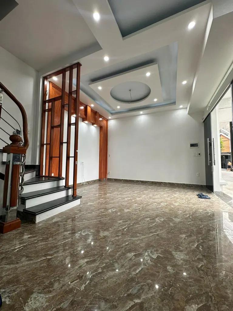 Nhà 4 tầng mới tinh dân xây độc lập Khúc Thừa Dụ - Thiên Lôi