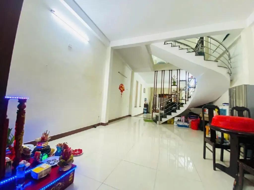 Main-🏠✨ **CẦN BÁN NHÀ 2 TẦNG MẶT TIỀN 10.5m TẠI SƠN TRÀ** 🌊🌞-3