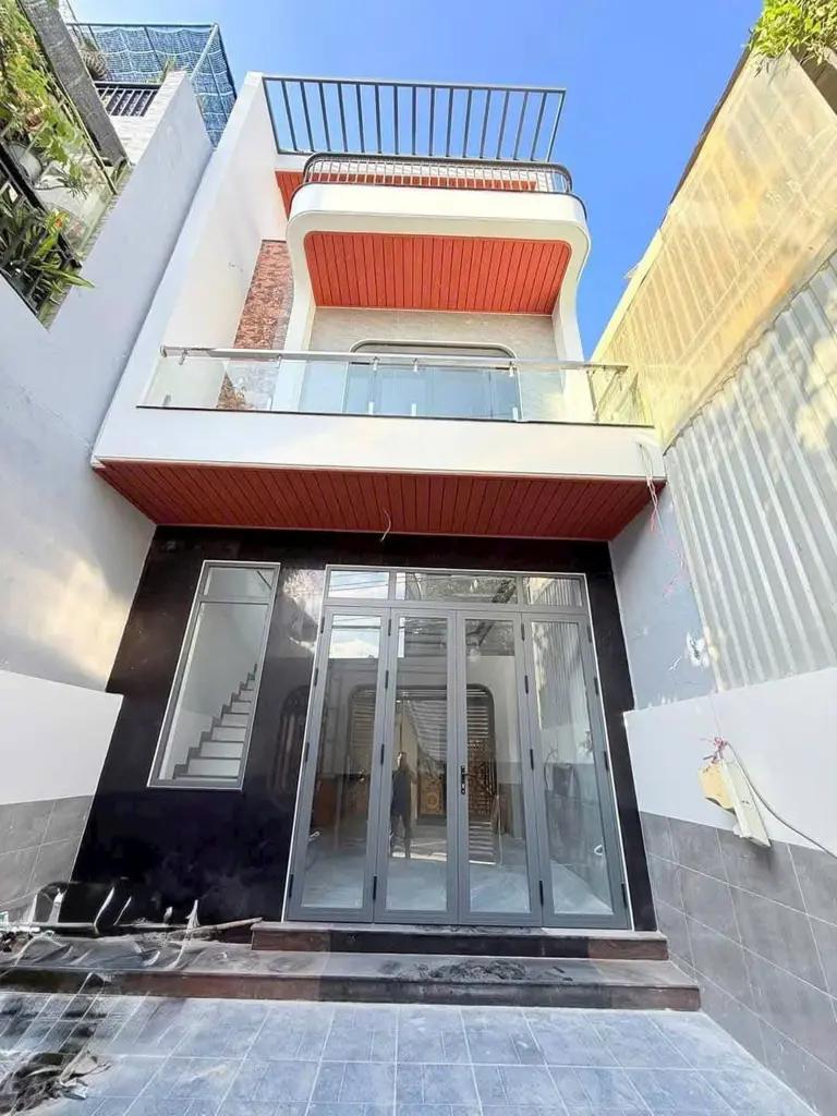 NHÀ HOÀN CÔNG GẦN CHỢ XÓM VẮNG & TRUNG TÂM HÀNH CHÍNH DĨ AN