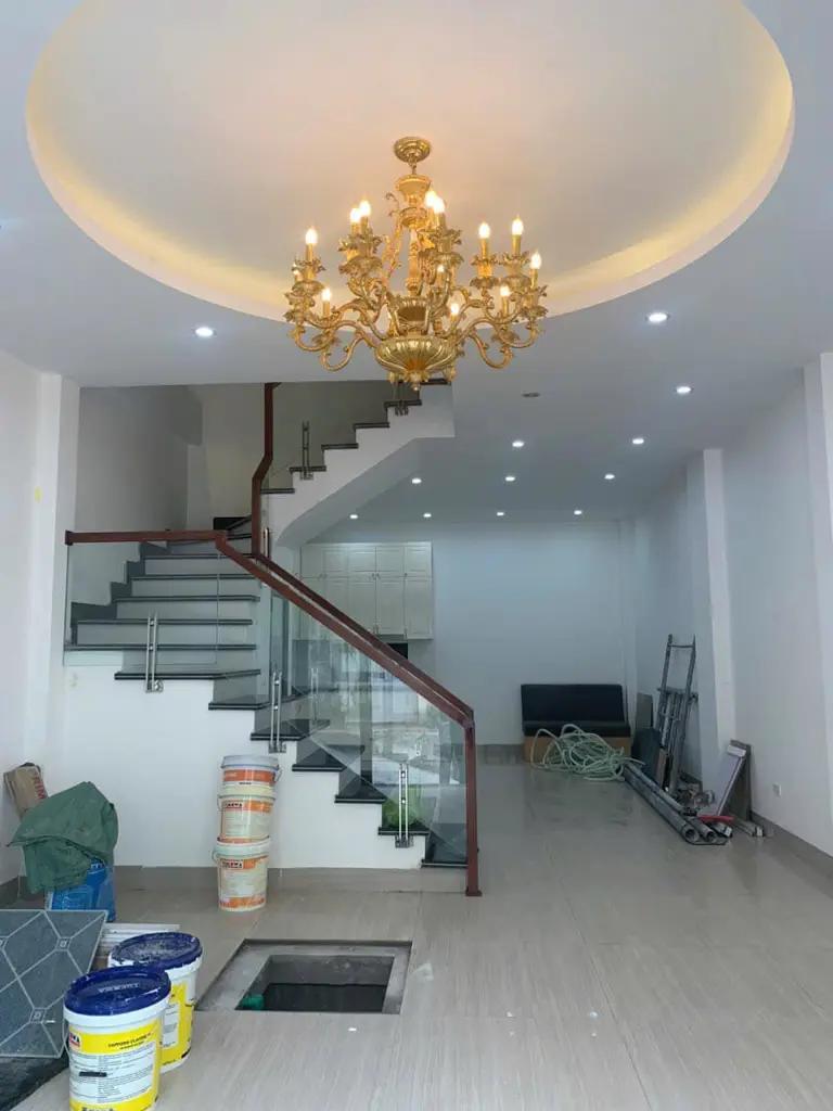 Main-Bán Nhà 4 Tầng Dốc Nhà Thờ, Phường Bạch Đằng Trung Tâm Thành Phố Hạ Long, Gần Cột Đồng Hồ-1