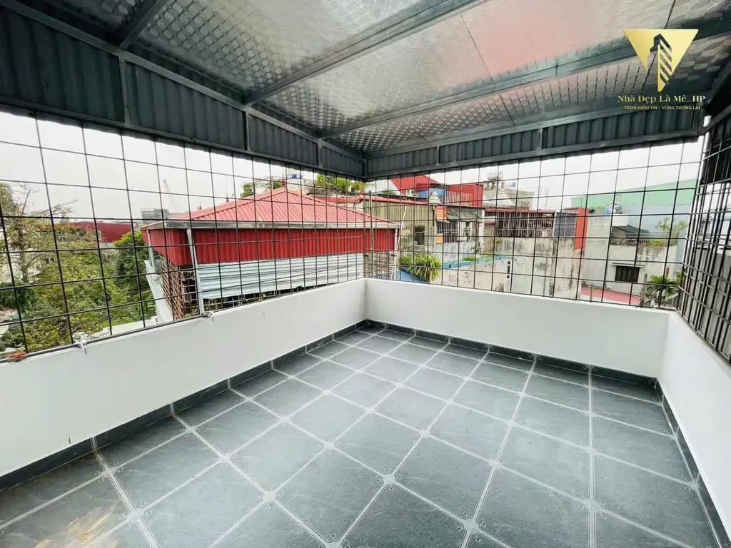 Main-Nhà 3,5 tầng sân cổng riêng phố Chợ Hàng-4
