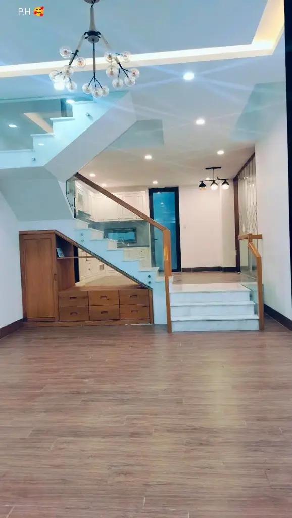 Bán nhà mới đẹp 1 trệt 2 lầu, hẻm ô tô, đường Nguyễn Bỉnh Khiêm, P.3,  TP Vũng Tàu