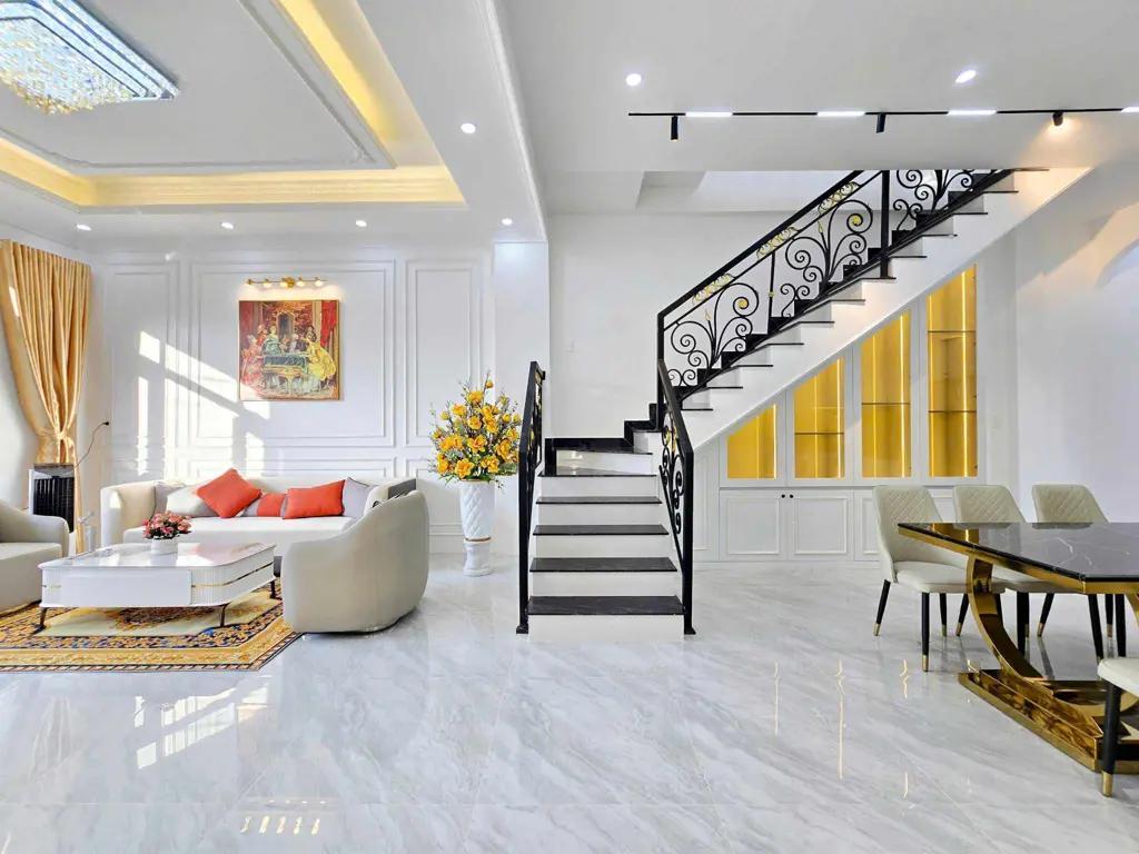 Main-NHÀ ĐẸP GIỮA LÒNG THÀNH PHỐ – VƯỜN RỘNG, GARA Ô TÔ – CHỈ 5.45 TỶ-6