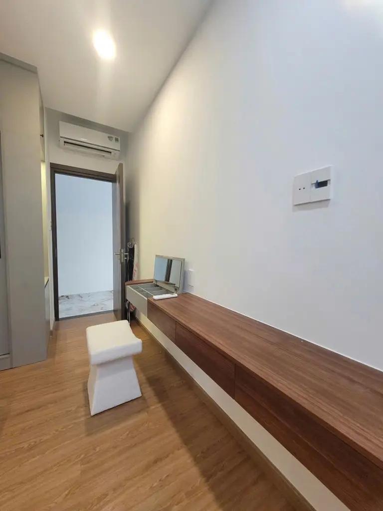 Main-Cần bán gấp nhà hẻm Phú Nông, Vĩnh Ngọc, Nha Trang.  - DT: 235m2 (ngang 5m nở hậu), - Hướng Nam  - DTXD: 190m2 kết hợp 4 phòng trọ cao cấp thu nhập full 9tr/ tháng. - Nhà xây dựng kiên cố, thiết bị hiện đại, Full nội thất mới 100%-8
