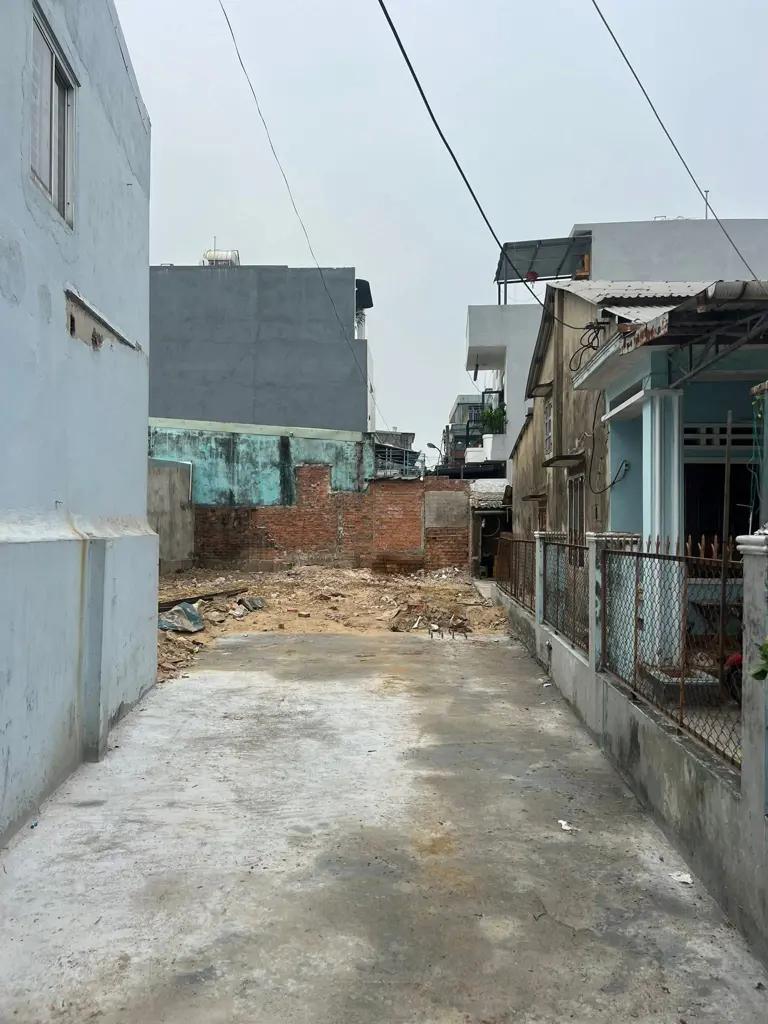 Main-Bán cặp đất kiệt oto sau lưng mặt tiền quận thanh khê-0