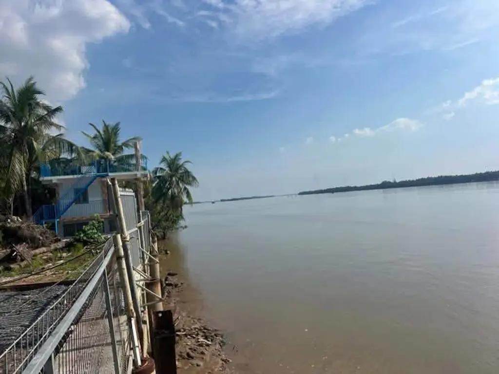 Main-HÀNG HIẾM GIỮA LÒNG GIỒNG TRÔM-3