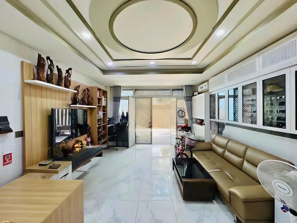 Main-NHÀ ĐẸP - HẺM 6M - VỊ TRÍ VIP - GIÁP QUẬN 1, QUẬN 3 - TIỆN KD - SÁT MT PHAN ĐĂNG LƯU - P.4-3