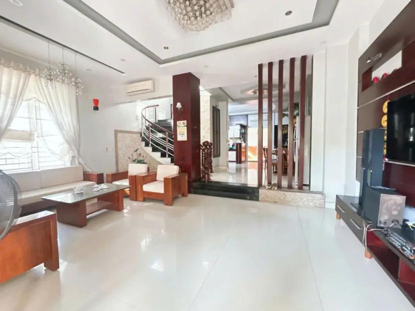 Căn biệt thự 2 mặt tiền gần sông Hàn, TP. Đà Nẵng