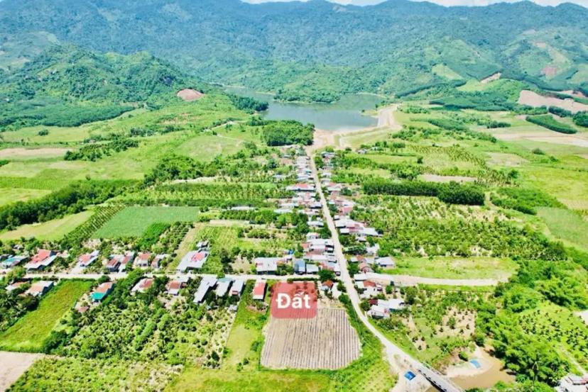 Lô đất ngay uỷ ban Xã Diên Tân, trường tiểu học, trạm y tế, Hồ Láng Nhớt, Hồ Cây Sung