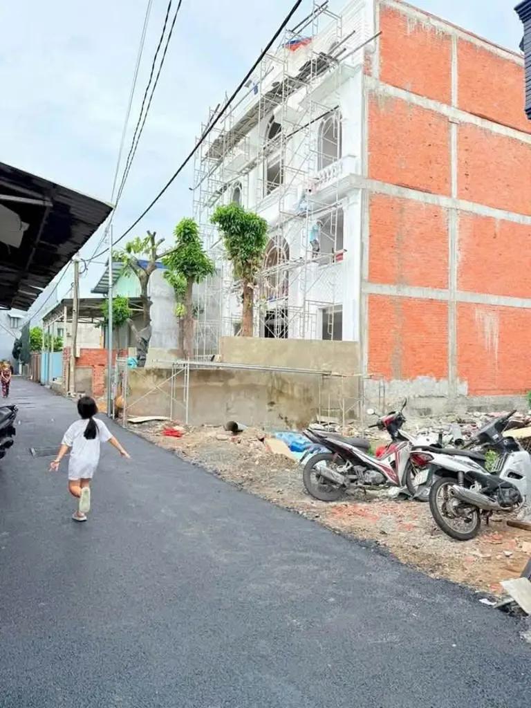 Cần Bán Lô Đất Gần Siêu Thị Big C/Go Dĩ An Đường Hai Bà Trưng Nối Dài