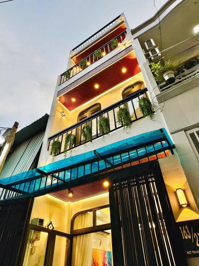 NHÀ MỚI XINH - GẦN MẶT TIỀN ĐƯỜNG NƠ TRANG LONG P12, BÌNH THẠNH