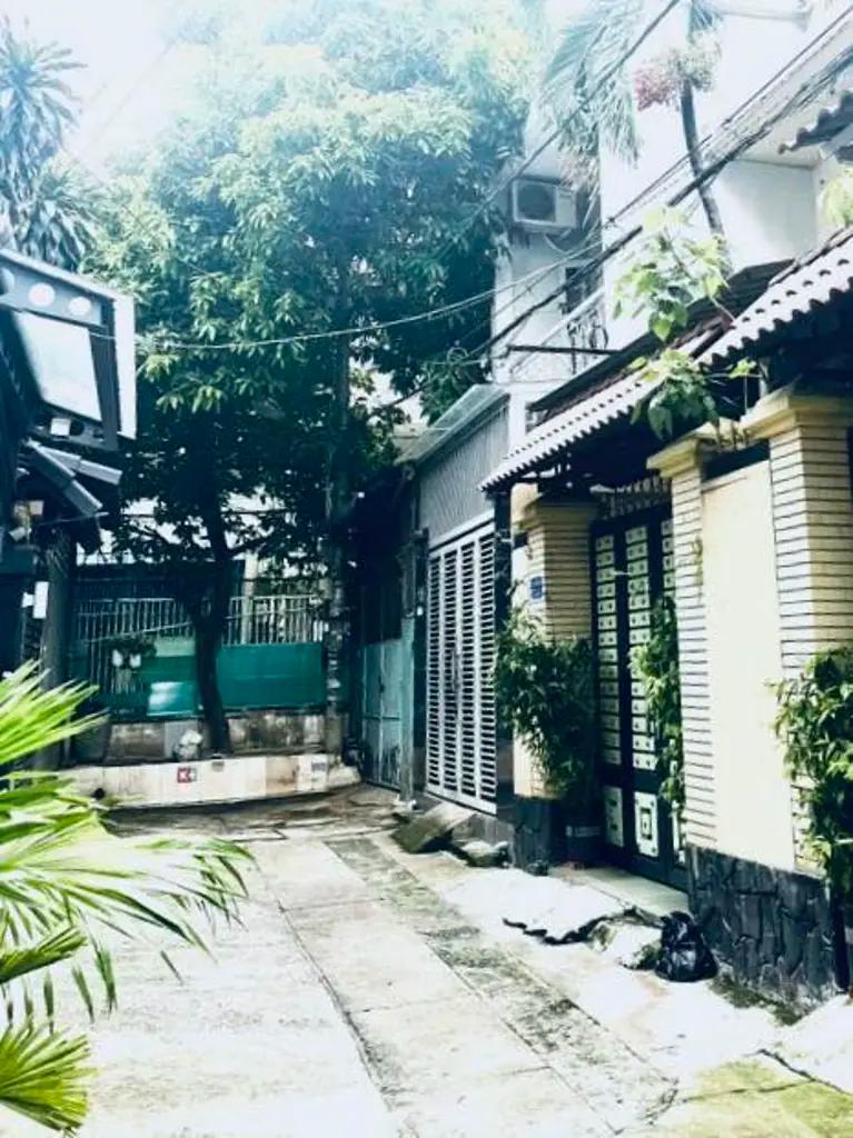 NHÀ 3 TẦNG GẦN CV LÀNG HOA GÒ VẤP