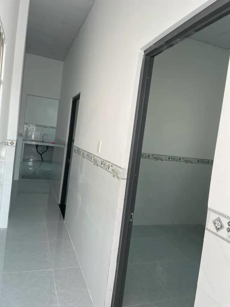 Main-Bán Nhà Phú Hữu Mới Đẹp-2