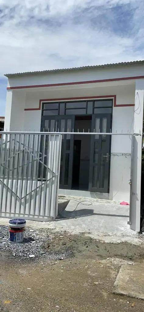 Bán Nhà Phú Hữu Mới Đẹp