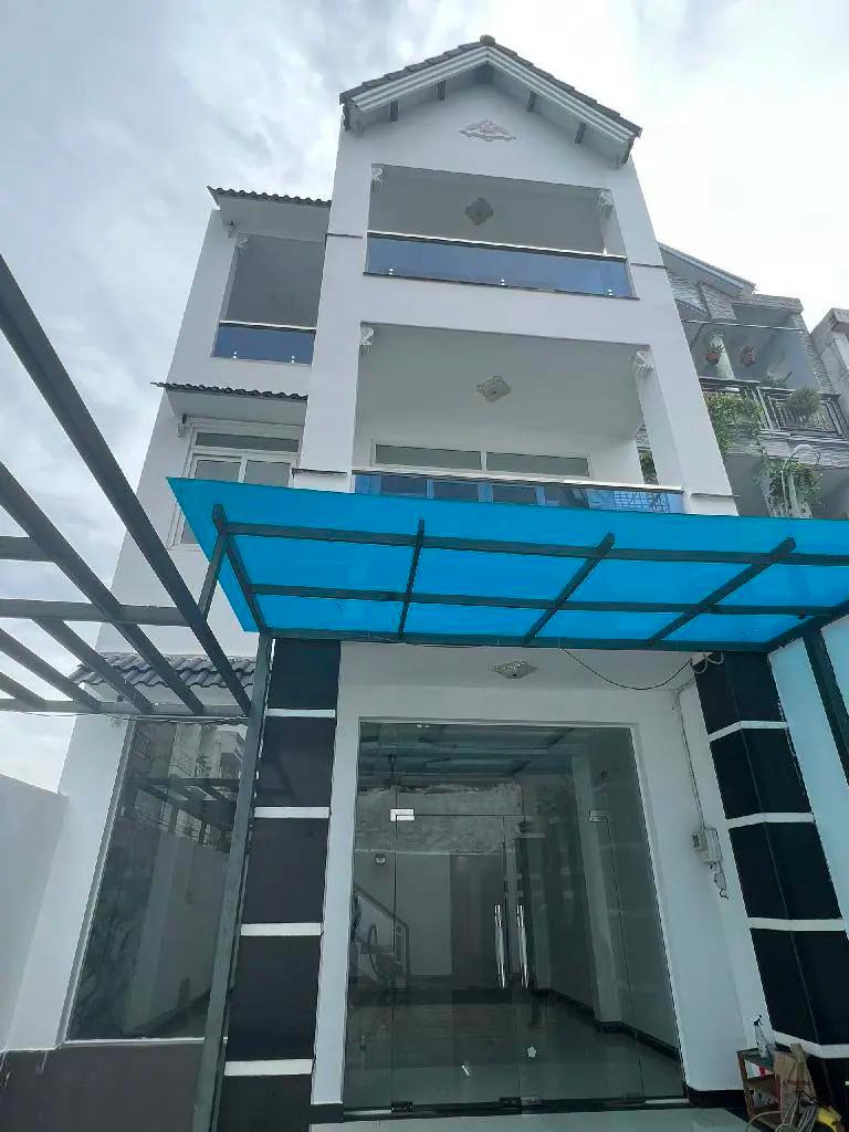 Nhà hẻm đối diện Cục Thi Hành Án Quận 12