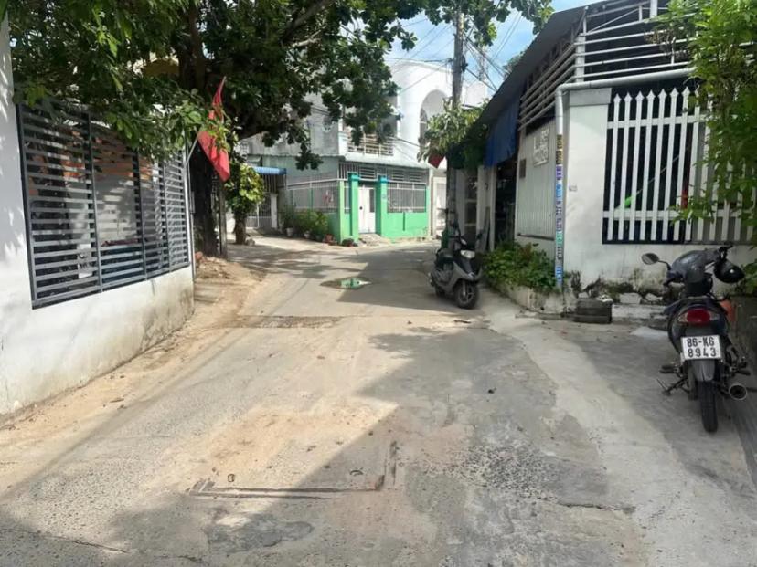 BÁN ĐẤT TẶNG NHÀ CẤP 4 – TRUNG TÂM PHAN THIẾT