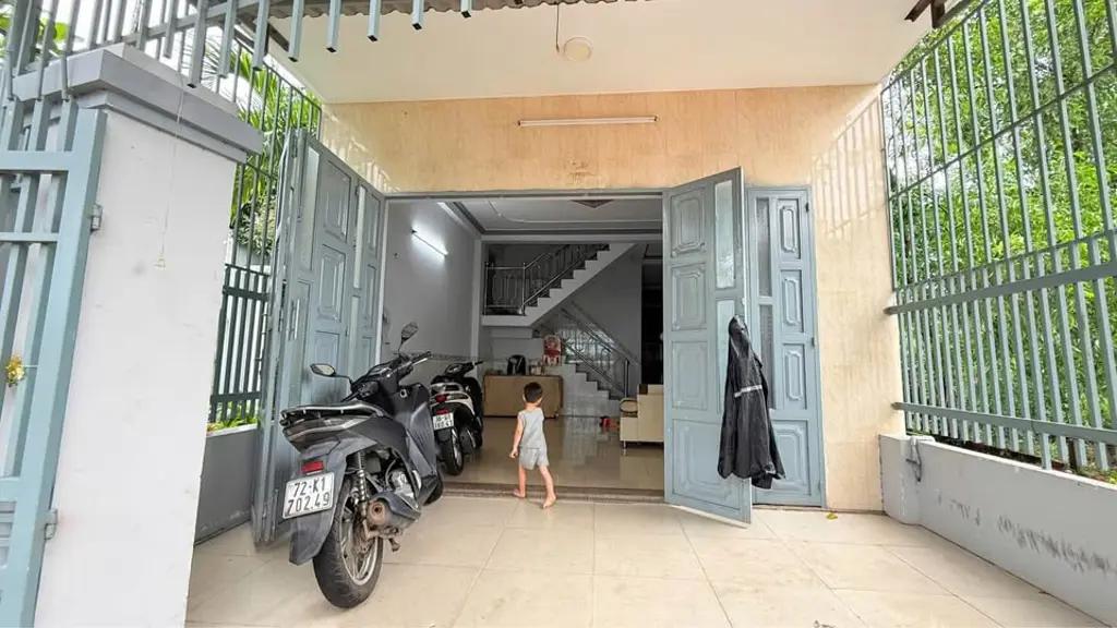 Main-BÁN NHÀ TRUNG TÂM THỊ TRẤN LONG ĐIỀN – ĐI BỘ RA CHỢ – NHÀ ĐẸP GIÁ TỐT-2
