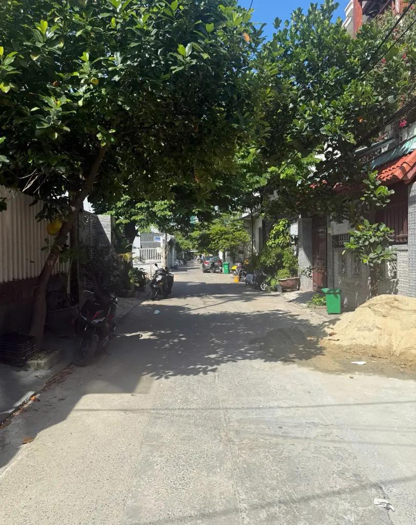 BÁN ĐẤT TẶNG NHÀ – SIÊU PHẨM GIỮA LÒNG PHỐ BIỂN -179m2 - Ngang 7,3m