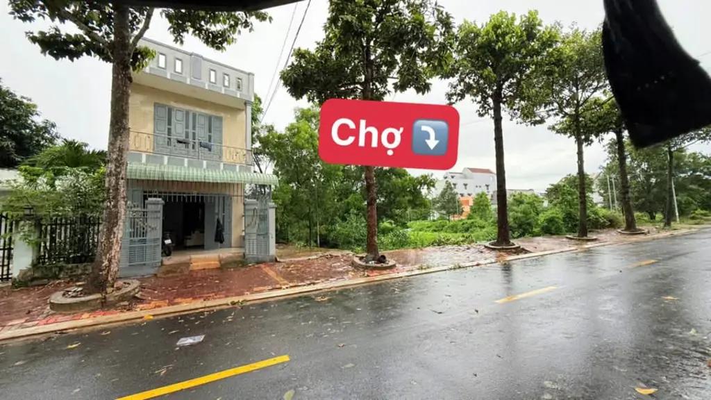 Main-BÁN NHÀ TRUNG TÂM THỊ TRẤN LONG ĐIỀN – ĐI BỘ RA CHỢ – NHÀ ĐẸP GIÁ TỐT-5