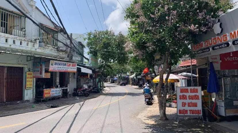 BÁN ĐẤT TẶNG NHÀ C4 MẶT TIỀN ĐƯỜNG ĐÔ LƯƠNG