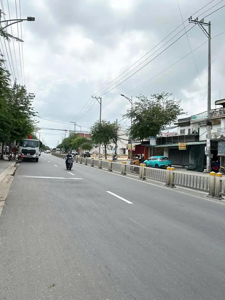 Main-Bán Nhà mặt tiền 30/4, P. 11, TP. Vũng Tàu-0