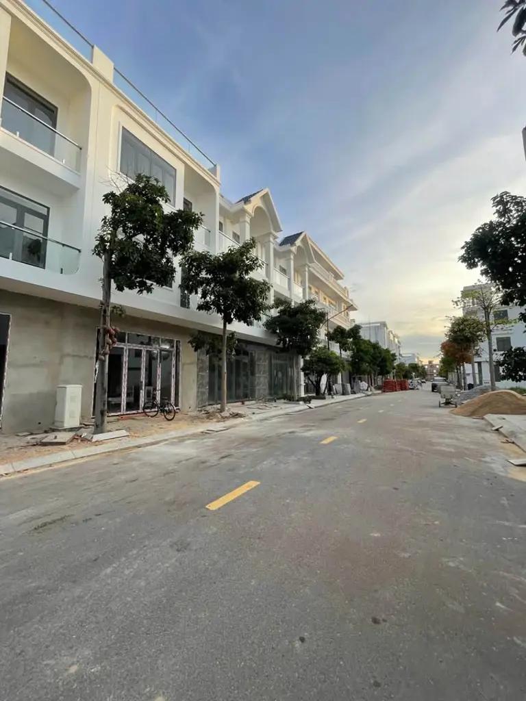 Main-Bán nhà chợ góc Đại Phú Gia, Quy Nhơn, Bình Định-1