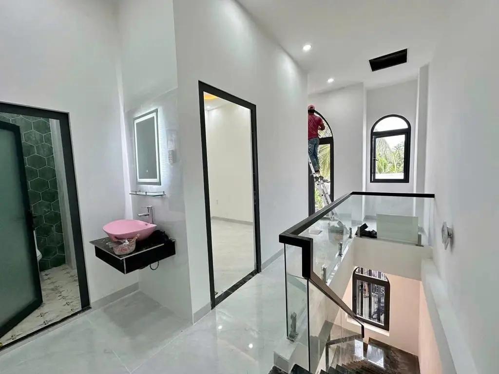 Main-Nhà Lầu gần Nguyễn Trung Trực - Quảng Trường - Mỹ Tho-2