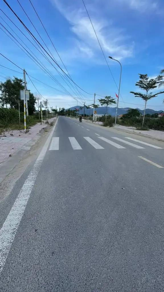BÁN LÔ 2 MẶT TIỀN DIÊN LẠC GẦN UỶ BAN - CHỢ - DÂN CƯ ĐÔNG ĐÚC