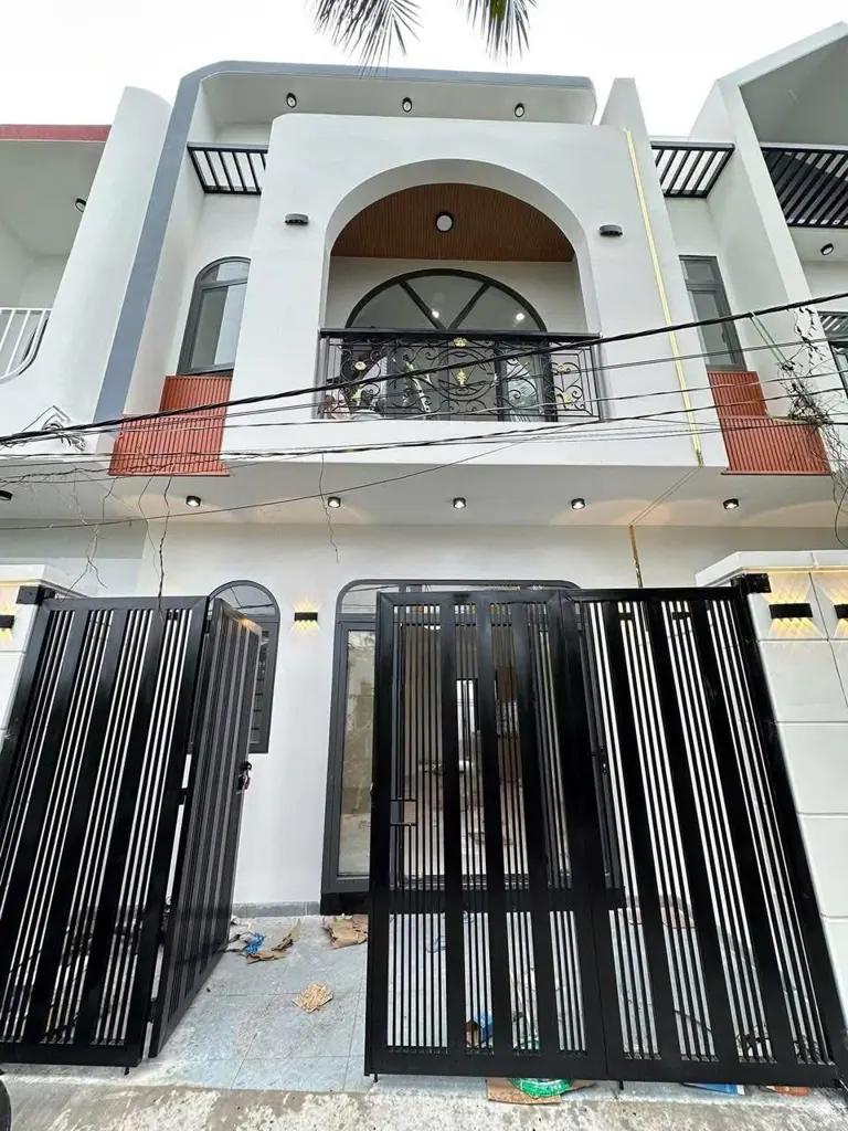 Nhà Lầu gần Nguyễn Trung Trực - Quảng Trường - Mỹ Tho