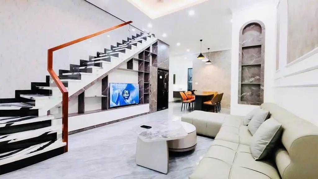 Main-NHÀ MÊ FULL NỘI THẤT HẺM LƯƠNG THẾ VINH, P. TÂN TIẾN, BUÔN MA THUỘT-1