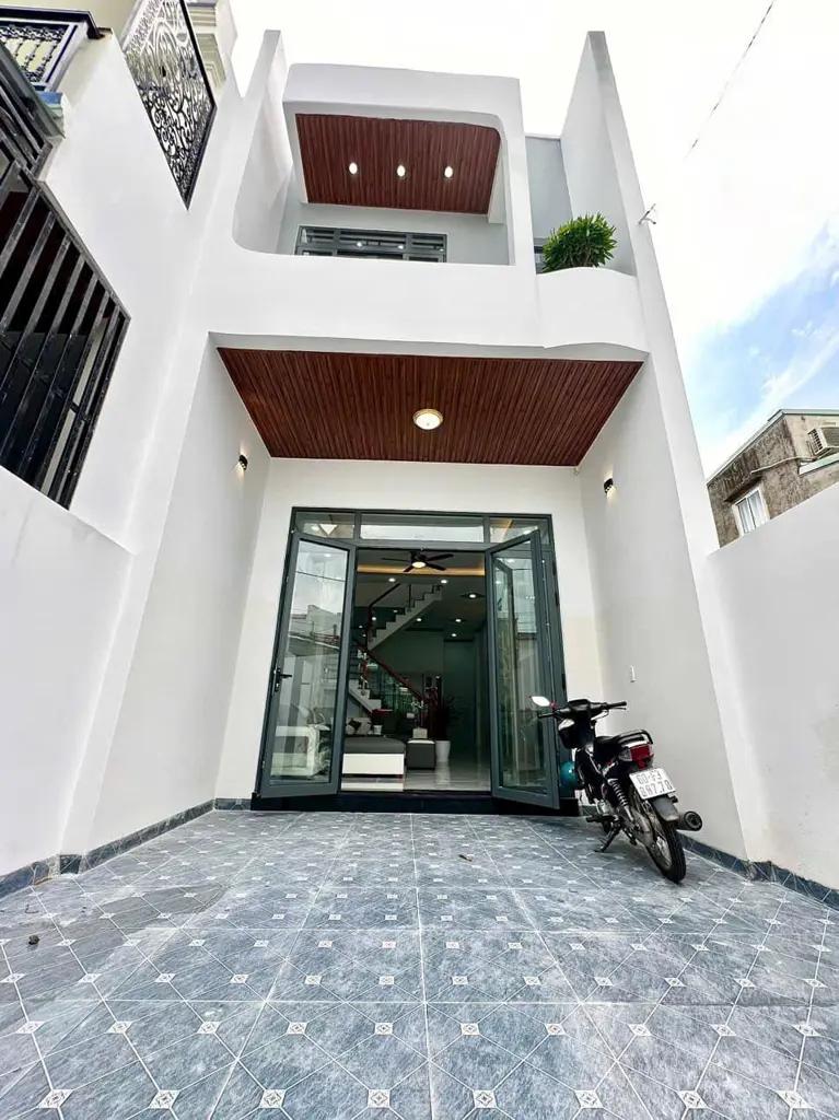 SIÊU PHẨM NHÀ PHỐ ĐÃ HOÀN THIỆN. CÁCH NGUYỄN ÁI QUỐC 150m . NGAY GIÁO XỨ LỘC LÂM