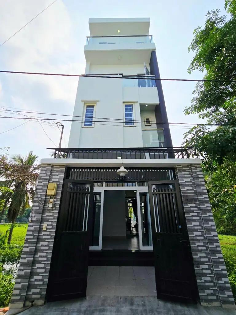 NHÀ PHỐ LONG TRƯỜNG GIẢM SỐC 300 TRIỆU!