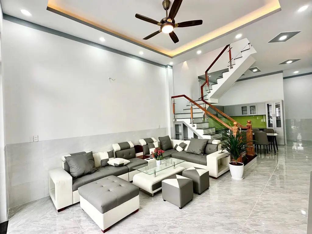 Main-SIÊU PHẨM NHÀ PHỐ ĐÃ HOÀN THIỆN. CÁCH NGUYỄN ÁI QUỐC 150m . NGAY GIÁO XỨ LỘC LÂM-4