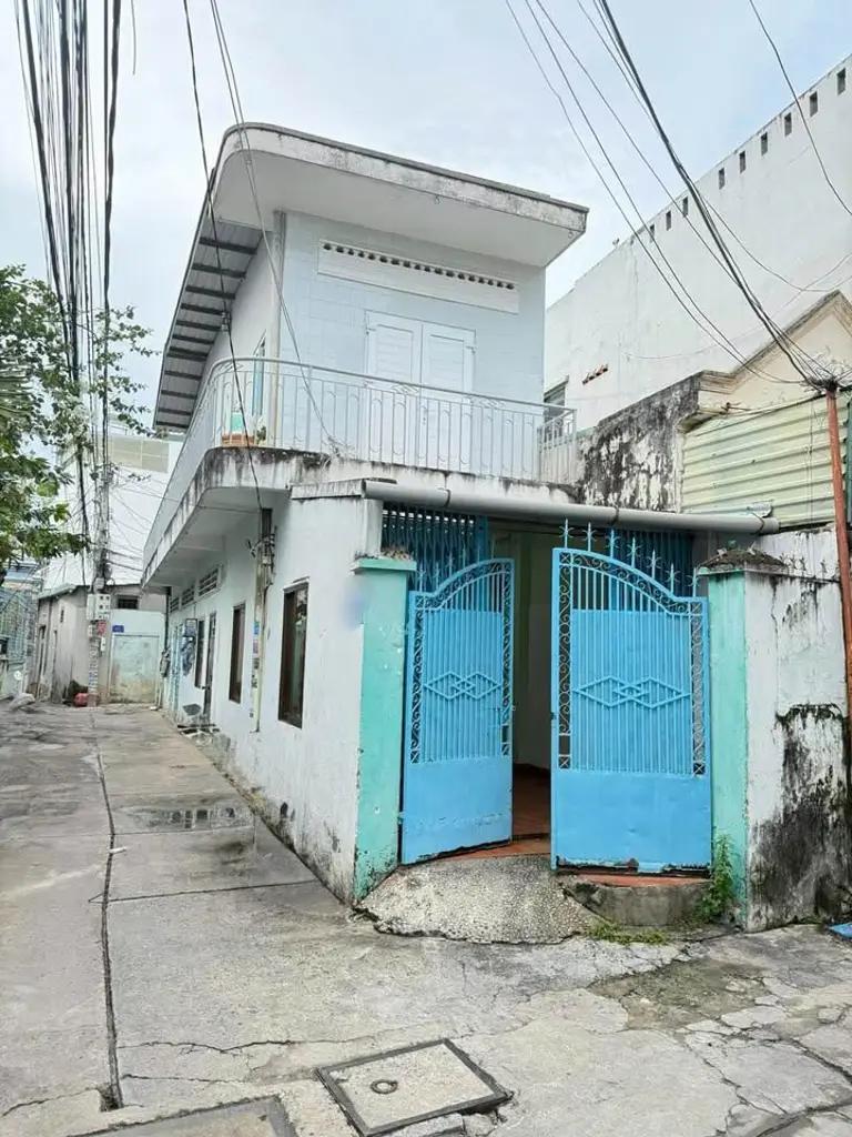 Bán 2 căn nhà ngay trung tâm ăn uống P4, đường Tú Xương , TPVT