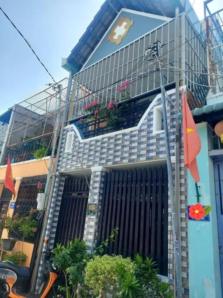 BÁN NHÀ 1T 1L FULL NỘI THẤT, HẺM 187 LÊ LỢI TPVT