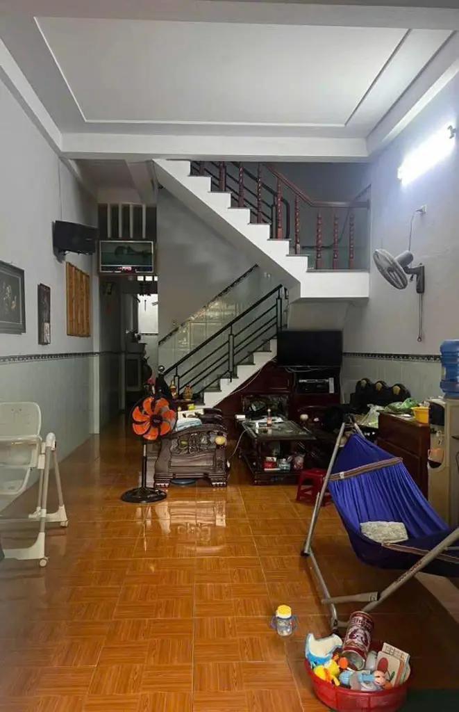 BÁN NHÀ 2 TẦNG, Ô TÔ ĐẬU TRƯỚC NHÀ – HẺM TÔ HIẾN THÀNH, QUY NHƠN