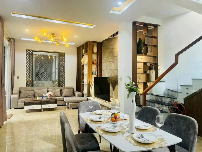 Nhanh tay sỡ hữu ngay nhà đẹp giá rẻ gần biển, Q.Hải Châu, TP. Đà Nẵng