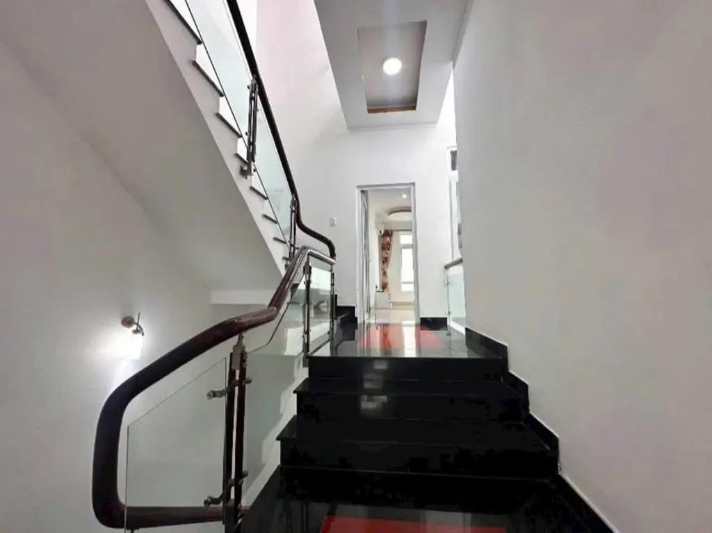Main-BÁN HOMESTAY ĐƯỜNG VÕ THỊ SÁU FULL NỘI THẤT SANG TRỌNG-2