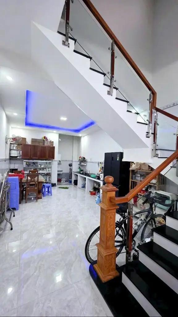 Main-Nhà sổ riêng lầu trệt ngay chợ Xóm Vắng, Dĩ An-3