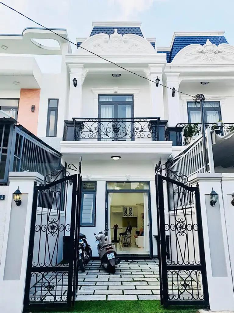 Bán nhà tuyệt đẹp 1 trệt 1 lầu, P. Phú Mỹ, 1 Sẹc DX051 cách Phạm Ngọc Thạch hơn 50m