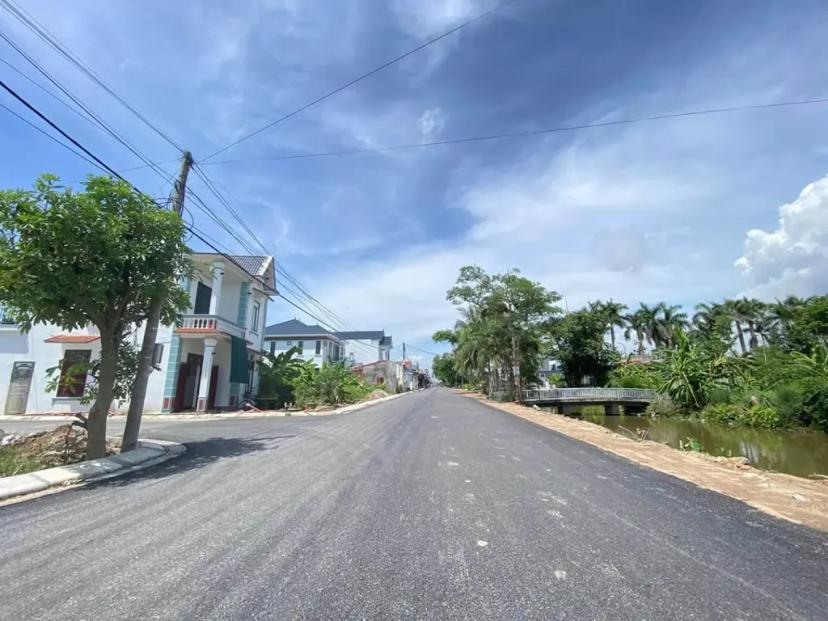 Siêu phẩm mới tinh ra lò chỉ nhô 1 tỷ sở hữu ngay 2 lô mặt đường thôn tuyến 2 Trục Đường Liên Xã tại Lão Phong - Tân Phong - Kiến Thụy